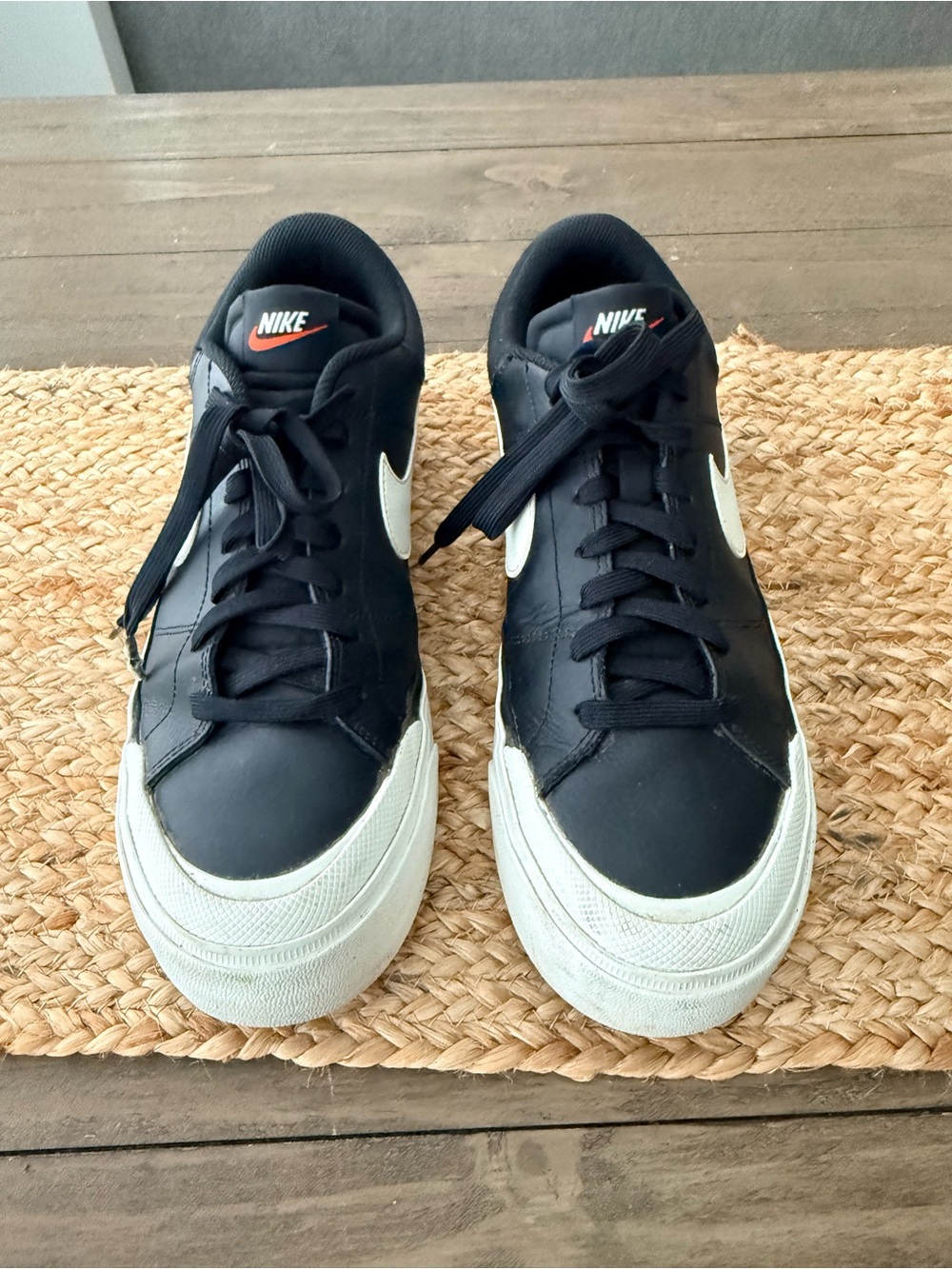 Nike Men’s Black & White Retro Low-Top Sneakers